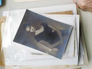 Lubelskie pamiątki po Julii Hartwig. Co znaleziono w dwóch pudełkach?