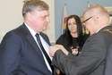 Odznaczenie Andrzejowi Gorgolowi wręczył prezydent Puław Janusz Grobel