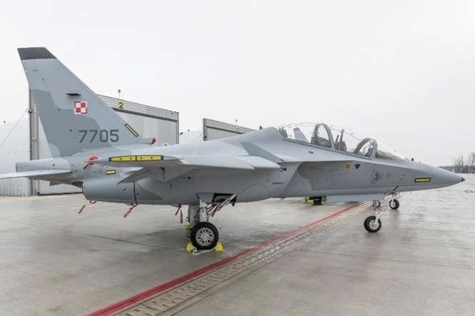 Na bielikach kształcą się przyszli piloci bojowych F-16