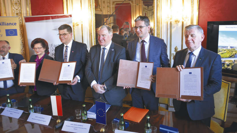 Podpisanie deklaracji #CohesionAlliance w Domu Polski Wschodniej w Brukseli. Woj. lubelskie reprezentował marszałek Sławomir Sosnowski