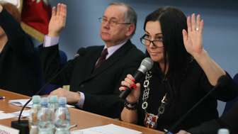 Za wprowadzeniem zakazu sprzedaży alkoholu w całym mieście po godz. 23:00, nie wyłączając stacji paliw i hipermarketów, zagłosowało 17 z 19 obecnych na sali radnych 