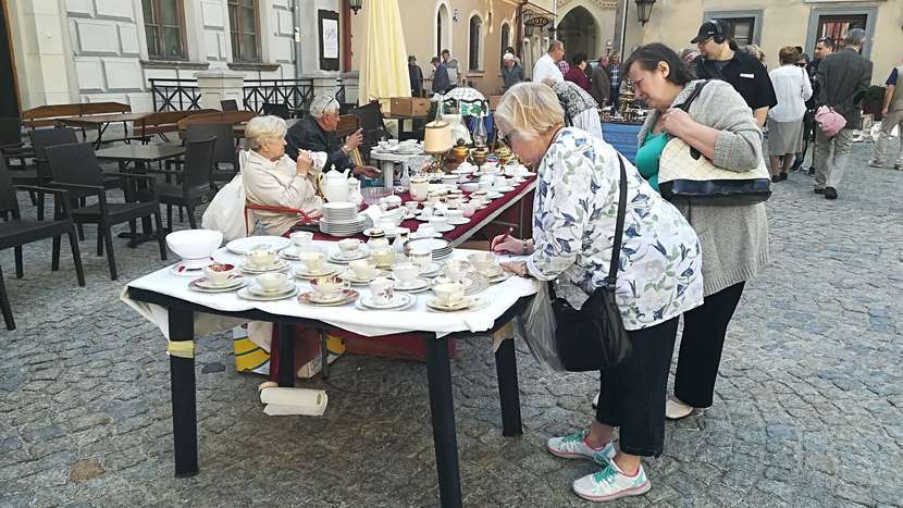 Podpisy były zbierane na każdym straganie