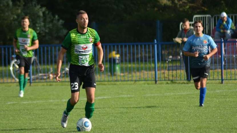 Przemysław Sioma i jego koledzy odnieśli kolejne zwycięstwo i są coraz bliżej awansu do IV ligi<br />
<br />

