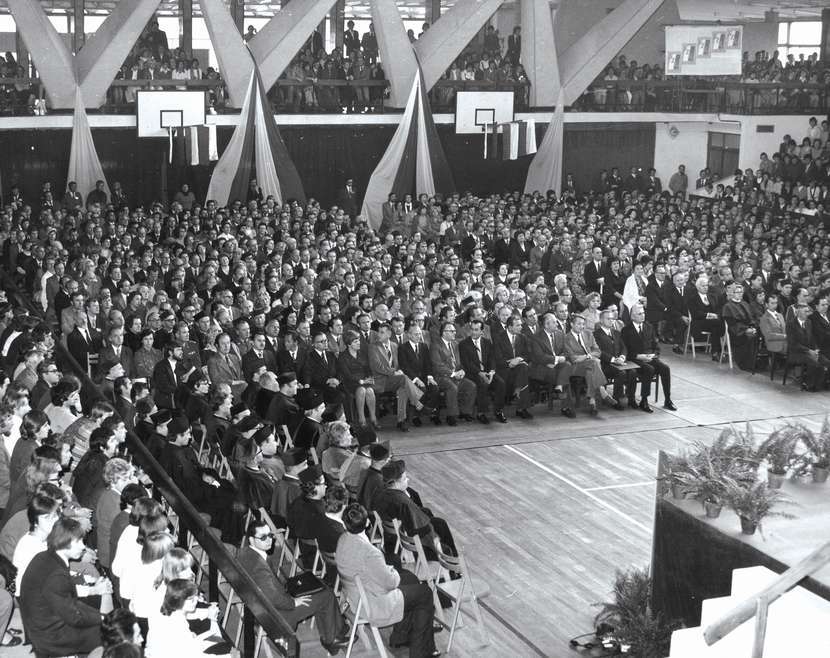 Rozpoczęcie roku akademickiego 1977/78 w hali MOSiR. To wtedy Wyższa Szkoła Inżynierska została przemianowana na Politechnikę Lubelską