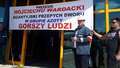 Demonstranci z Komitetu Strajkowego w czwartek wywiesili transparent, który zaatakował prezesa Grupy Azoty. Jak tłumaczą, to rodzaj zaproszenia do rozmów z puławskimi związkowcami