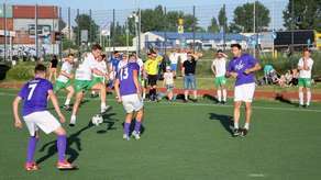 W Mundialu z Marszałkiem grają drużyny w dwóch kategoriach wiekowych. Wśród starszych zawodników w półfinałach można było zobaczyć m.in. byłego reprezentanta Polski Grzegorza Bronowickiego