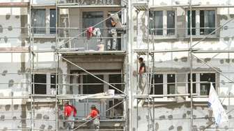 Praca za granicą. Polacy najchętniej wyjeżdżają do Niemiec i Holandii