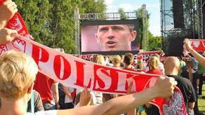 Strefa Kibica w Warszawie. Firma Ledcity wyposaża w telebim także Strefę Kibica w Kraśniku.