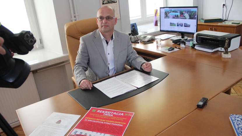 Dyrektor szkoły Radosław Klekot liczy że młodzież zainteresuje się nową specjalizacją/ fot.EB