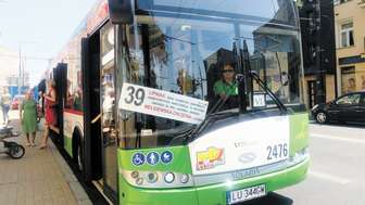 Dostarczone z opóźnieniem przegubowce Solarisa miały wczoraj problem z wyświetlaczami