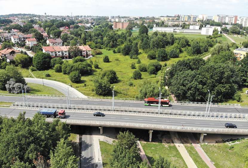 Parkowe alejki będą się ciągnąć od ul. Jana Pawła II w kierunku Poznańskiej 