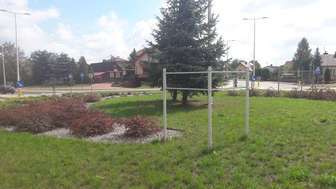 Tablice na rondzie prezydenta Lecha Kaczyńskiego zostały zniszczone / fot.EB