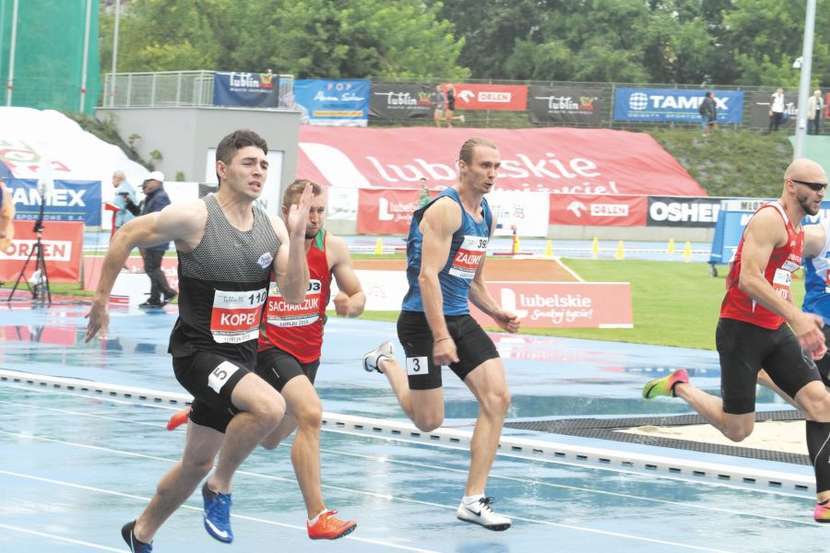 Dominik Kopeć (pierwszy z lewej) zdobył 2 złote medale w czasie mistrzostw Polski w Lublinie