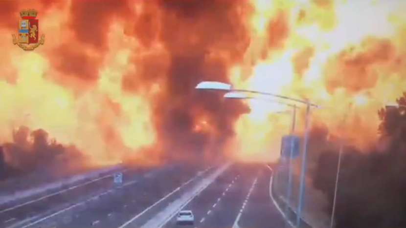 Zderzenie cysterny i wybuch w Bolonii