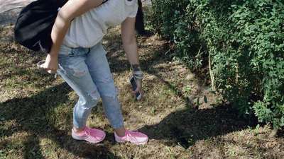 Mieszkańcy Czechowa pokazują szczurze nory. – Trzeba szybko coś z tym zrobić – apelują