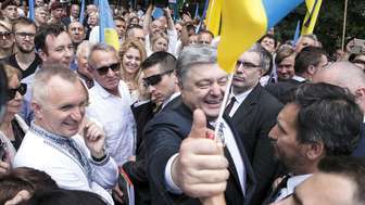 W Sahryniu był prezydent Ukrainy Petro Poroszenko, obok Grzegorz Kuprianowicz