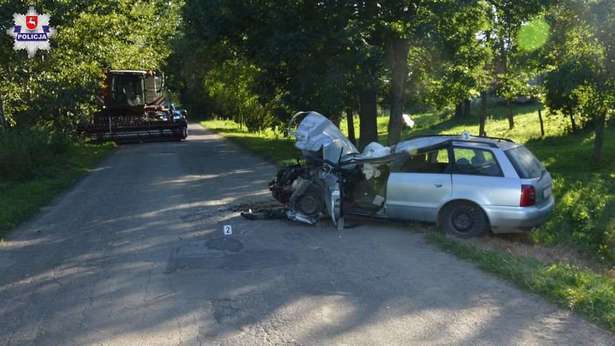 Wypadek w Iłowcu: Uderzyła w kombajn. Zginęła 17-letnia pasażerka [FOTO] - Dziennik Wschodni