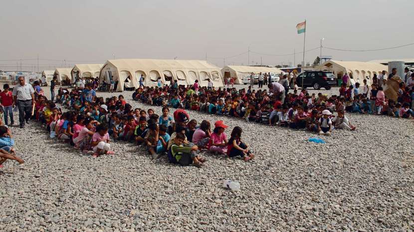 Khazir, obóz dla uchodźców wewnętrznie przesiedlonych i szkoła dla dzieci pod gołym niebem <br />

