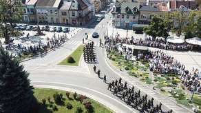 Przysięga żołnierzy WOT w Tomaszowie Lubelskim. Zdjęcia z drona