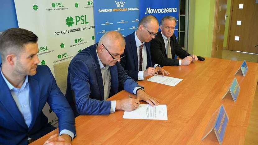 Na mocy podpisanego w środę porozumienia, z list KWW Świdnik Wspólna Sprawa do Rady Miasta Świdnik wystartują także kandydaci z Polskiego Stronnictwa Ludowego. 
