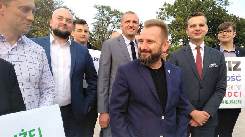 Poseł Piotr Liroy-Marzec udzielił dzisiaj poparcia kandydatowi na prezydenta Lublina, posłowi Jakubowi Kuleszy