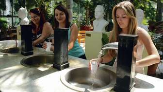 Pijalnia wód w Parku Zdrojowym w Nałęczowie