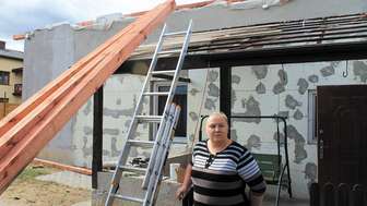 Agnieszka Paciejewska z Chrząchowa w gminie Końskowola ostatni poniedziałek zapamięta na długo. Przed piątą rano, wiatr zerwał z ich domu cały dach