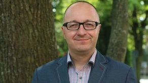 Jarosław Czerw. To od jego decyzji zależeć będzie kto będzie rządził w powiecie kraśnickim