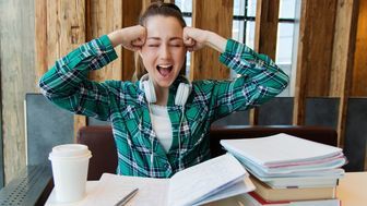 Czy nauczyciele powinni zadawać prace domowe? "Często nie mają sensu"