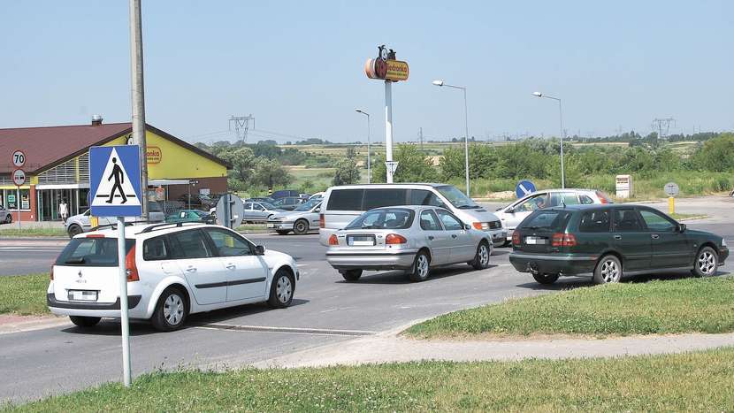 Przy wyjeździe z osiedla Borek na drogę nr 82 powstanie rondo turbinowe