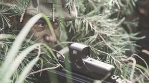 Żołnierze uczą się maskować i organizować zasadzki