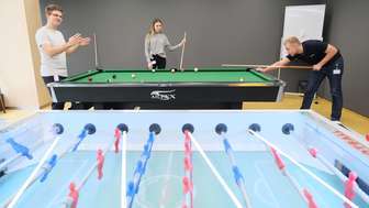 Bilard, kanapy, taras na dachu, joga. Nowe biuro Sollers Consulting 