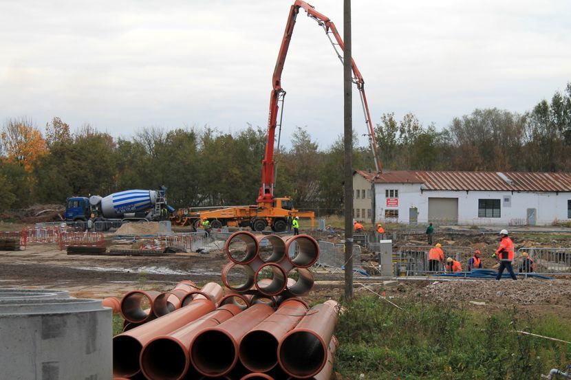 Prace przy budowie nowej hali w Puławach