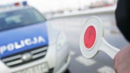 Funkcjonariusz już wcześniej musiał tłumaczyć się przed prokuratorem i sądem. W 2009 r. służył w lubelskiej drogówce. Prokuratura zarzuciła mu wtedy przekroczenie uprawnień i groźby karalne