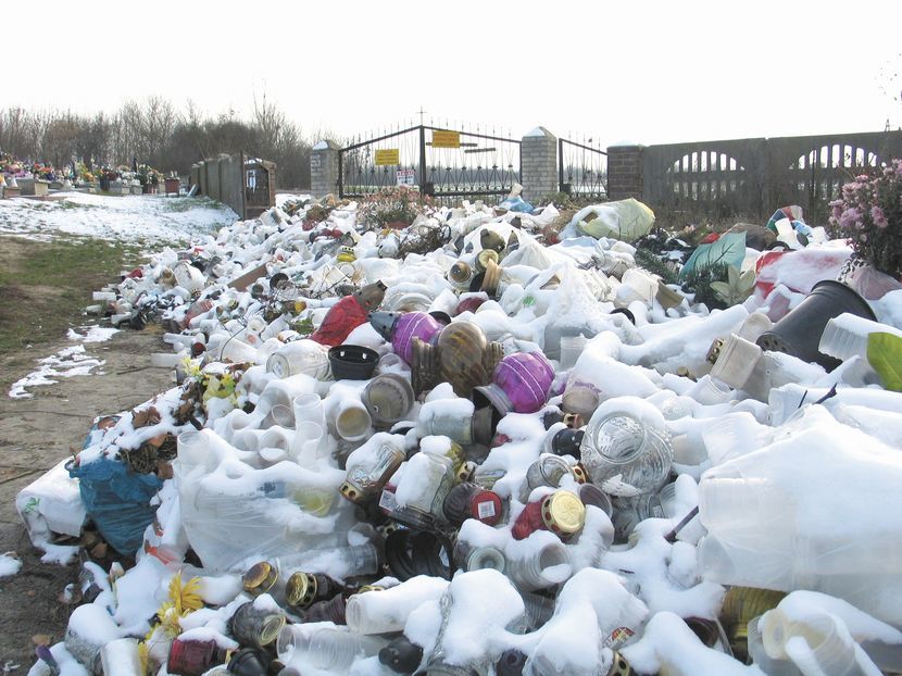 Proboszcz nie miał aktualnej umowy z miejscową firmą Eko, która zajmuje się odbiorem śmieci