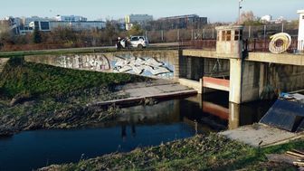 Woda zalewa piwnice. Co dalej z elektrownią na Bystrzycy? Prokuratura wszczęła postępowanie