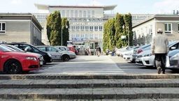 Lublin: Zakaz przyjęć nowych pacjentów w szpitalu. Trzy osoby zakażone New Delhi?