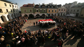 Zamość: Koncert pieśni patriotycznych na Rynku Solnym [zdjęcia]