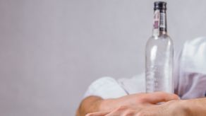 Dziecko pod opieką pijanych rodziców. Interweniowała policja