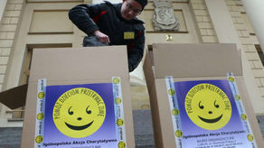 Pomóż Dzieciom Przetrwać Zimę. W niedzielę uliczna zbiórka darów [lista punktów]