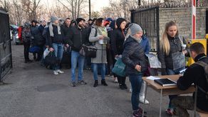 Za mundurem panny sznurem. Nabór do wojska w Dęblinie