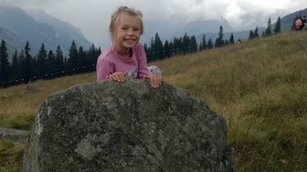 Chodzi do trzeciej klasy, a debiut literacki ma już za sobą. "Pisałam cały dzień"