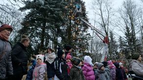 Lublin: Mieszkańcy os. Mickiewicza ubrali choinkę [zdjęcia]