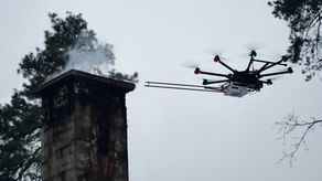 Wszystkie loty drona namierzającego trucicieli muszą być uzgadniane z wieżą kontroli lotów świdnickiego lotniska