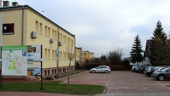 Parkingowe losowanie dla urzędników w Końskowoli. Więcej miejsc dla interesantów
