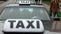 Pobili taksówkarza, bo wyprosił ich z samochodu