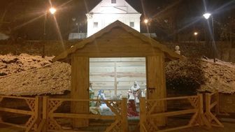 W żłobie leży i nie chce wyjść. Chciała przykryć siankiem Jezusa, złamała dłoń królowi Baltazarowi [wideo]