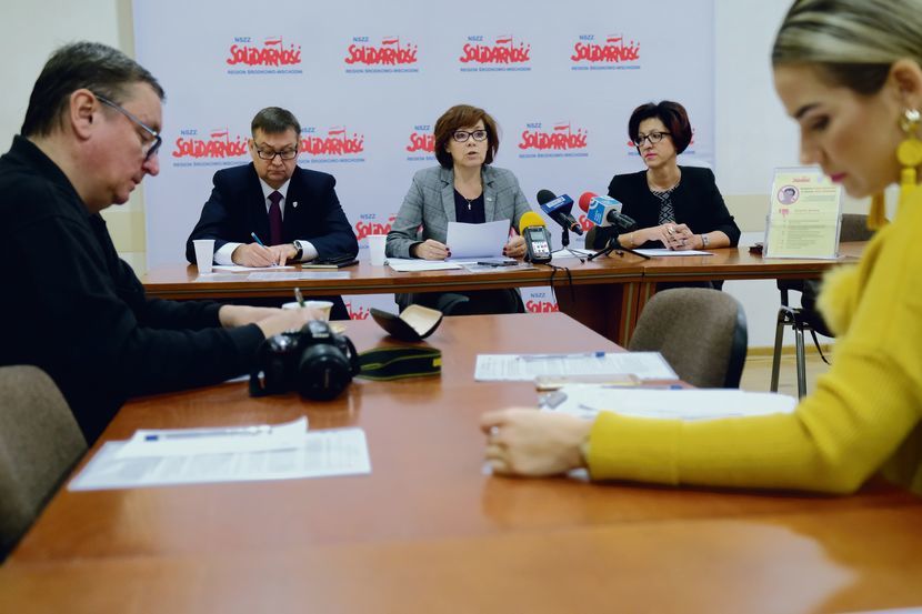 O tym, że Solidarność chce odwołania Anny Zalewskiej, mówiono w poniedziałek na konferencjach prasowych organizowanych w całej Polsce