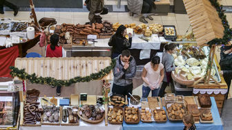 Sklepy oblężone przez kupujących. Kiermasz świąteczny w Galerii Olimp [zdjęcia]