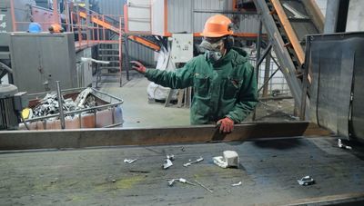 Dlaczego plastikowe śmieci już nie jadą do Chin, a kontenery z kadridżami spadają do oceanów